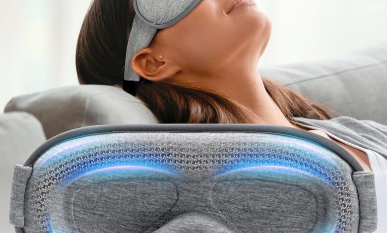 10 Reasons to Try Blindfold Meditation • Yoga Basics 10 Reasons to Try Blindfold Meditation • Yoga Basics