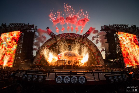 BOOM AC/DC