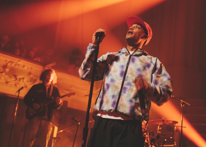 LoyleCarner_20230729_0184 Loyle Carner performing live at the Auckland Town Hall, Auckland New Zealand, 2023. Photo by Doug Peters.