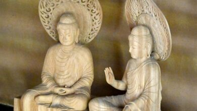 Q. It is said that we should find an enlightened man so as to attain enlightenment. How can we find him? – Zen Fools