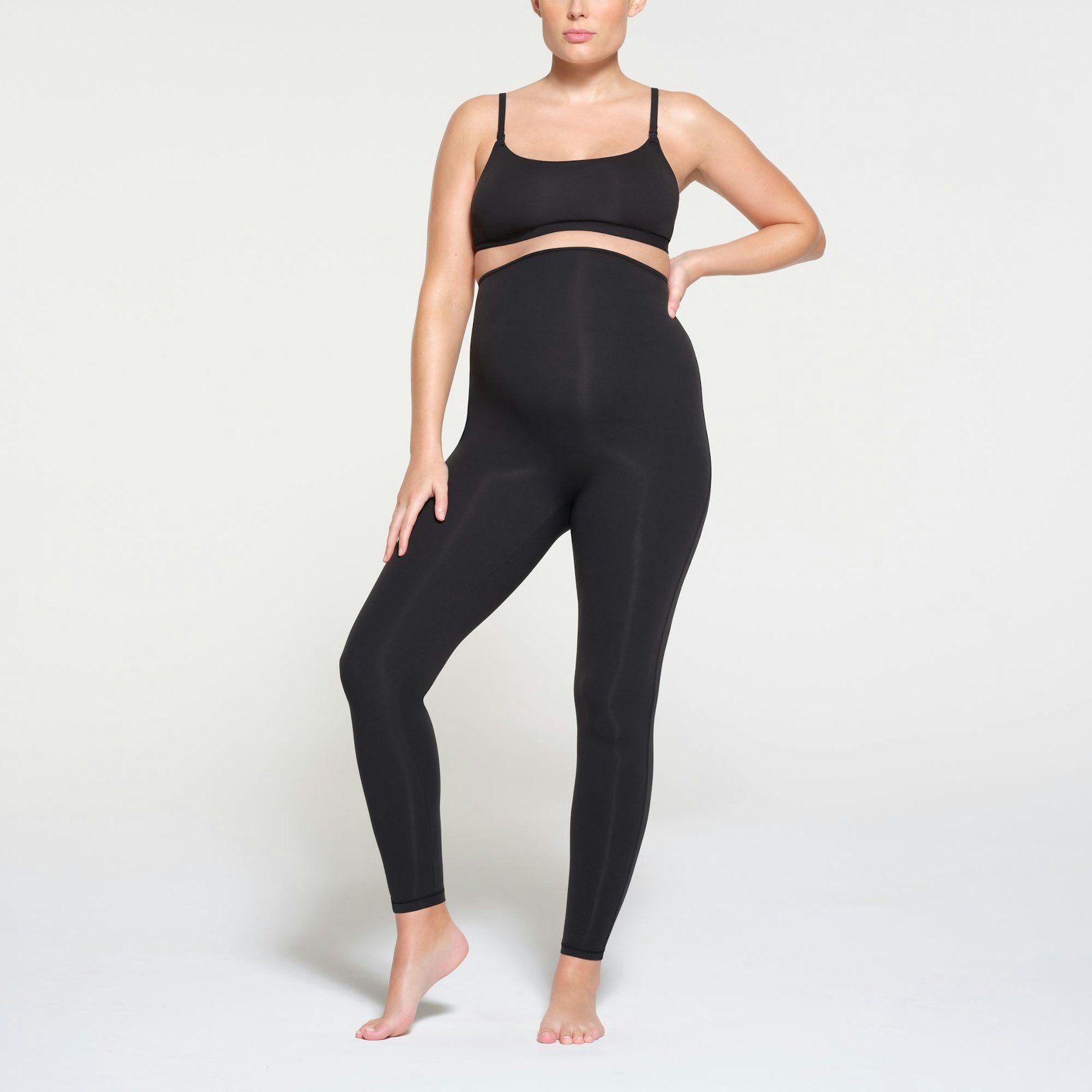 Best Maternity Yoga Pants: Top 7 Comfortable Options for Moms-to-Be best maternity yoga pants 5 BO LEG 4479 ONX AE SKIMS LOUNGEWEAR 0006 FR.jpg?v=1706577778&auto=format&q=70&ixlib=react 9.10