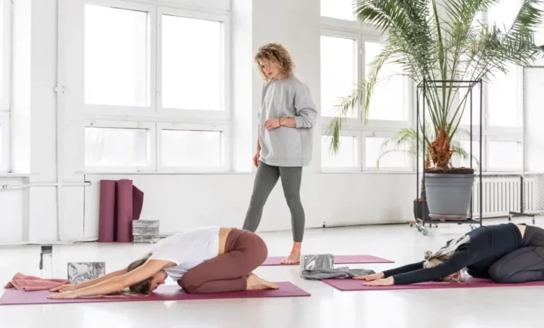 Your Guide to Becoming a Yoga Teacher Your Guide to Becoming a Yoga Teacher