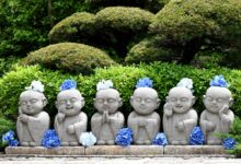 If everything is empty and there is nothing to gain or lose, why is it said that all the Buddhas of the past have attained enlightenment?