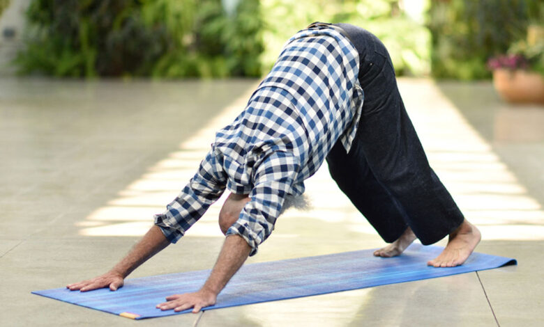 Yoga Warmup: 3 Basic Fuzz-Busting Poses Yoga Warmup: 3 Basic Fuzz-Busting Poses