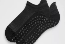 5 Best Anti-Slip Yoga Socks for Pain-Free Practice
